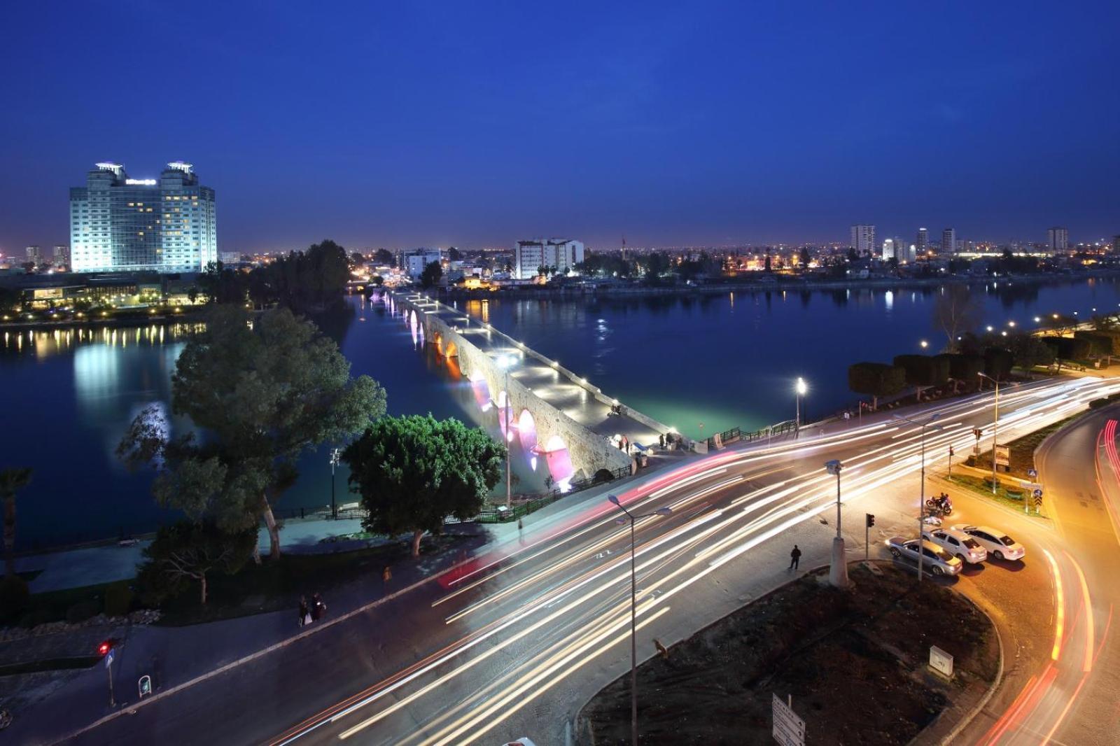 Adana Taskoeprue Hotel المظهر الخارجي الصورة