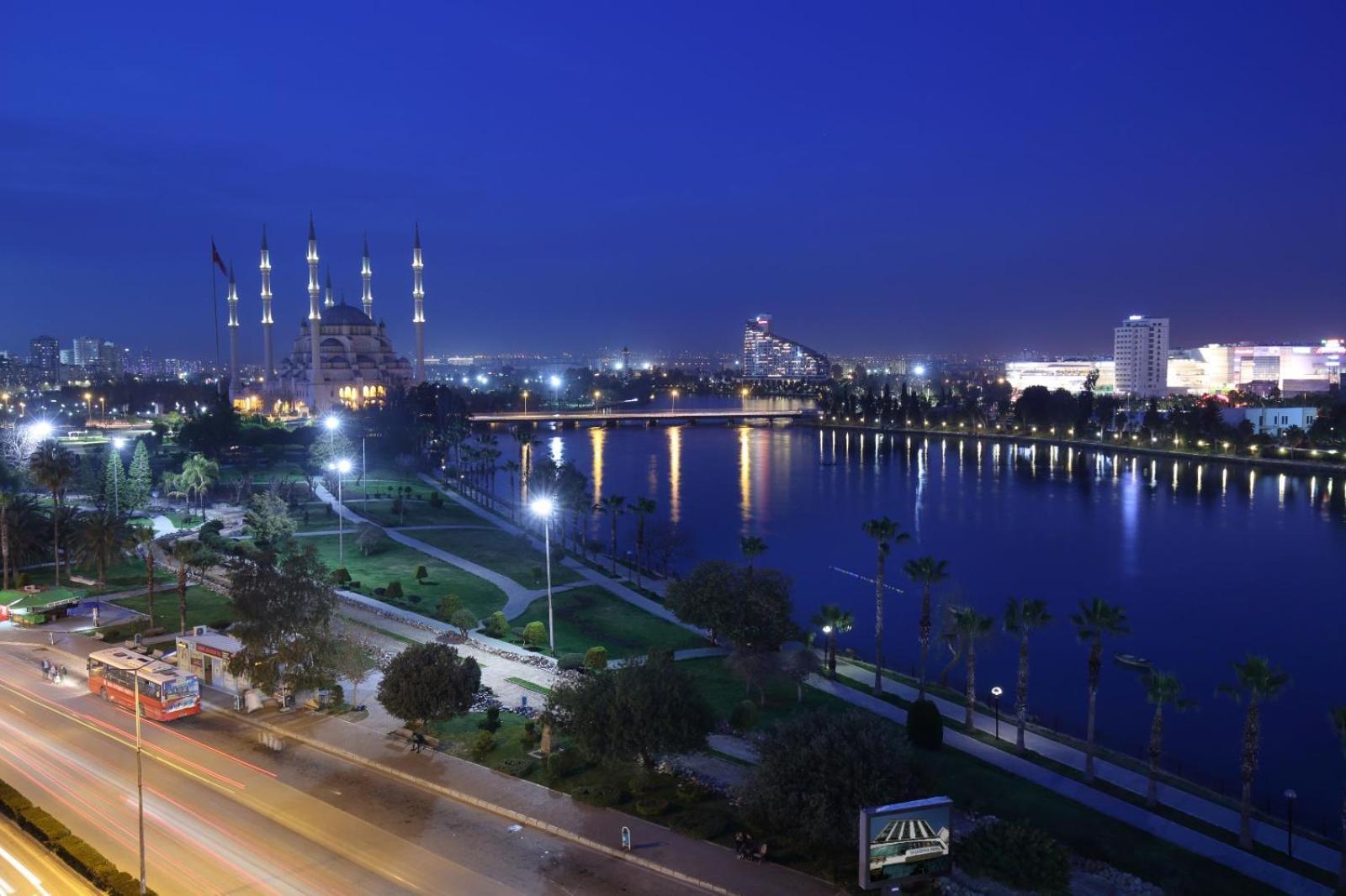 Adana Taskoeprue Hotel المظهر الخارجي الصورة