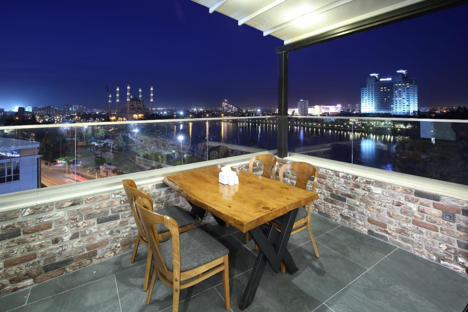 Adana Taskoeprue Hotel المظهر الخارجي الصورة